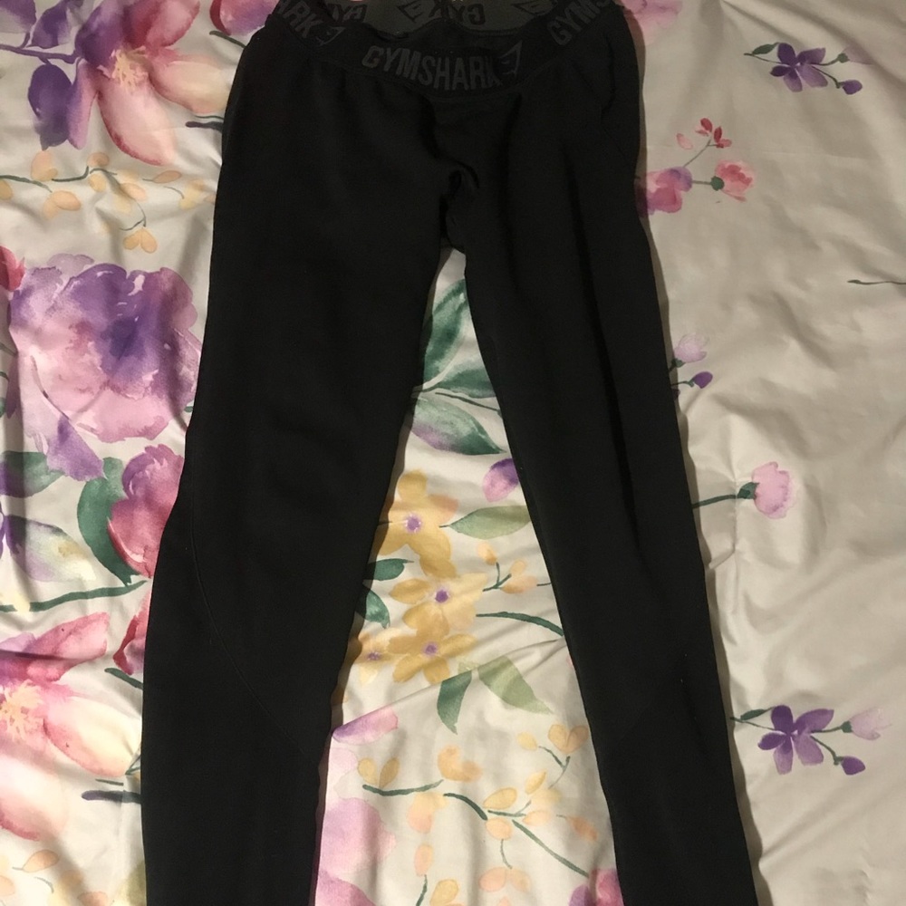 GYM SHARK LEGGINGS